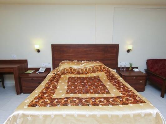 Golden Toff Resort Utan Exterior photo